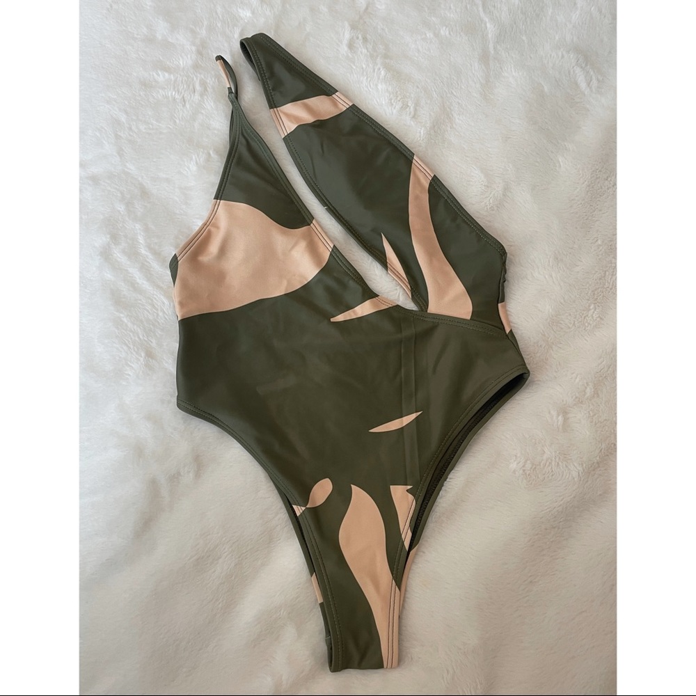 🆕 MATTE SWIM Xylo One Piece - Multi Olive